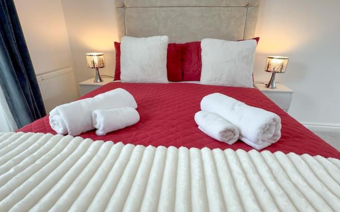 Stylish 7 Bed - Stay on St Mary’s Road
