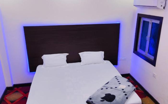 Goroomgo Sana Guest House & Banquet Hall Lucknow