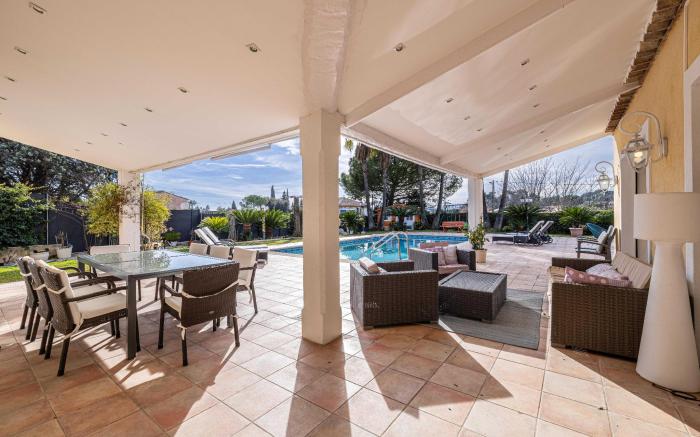 Luxurious Private 6-bed villa with Pool Mougins