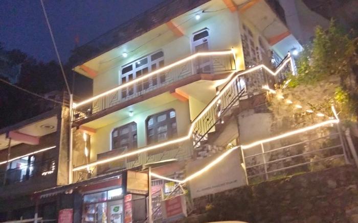 Neelkamal homestay kasauli 