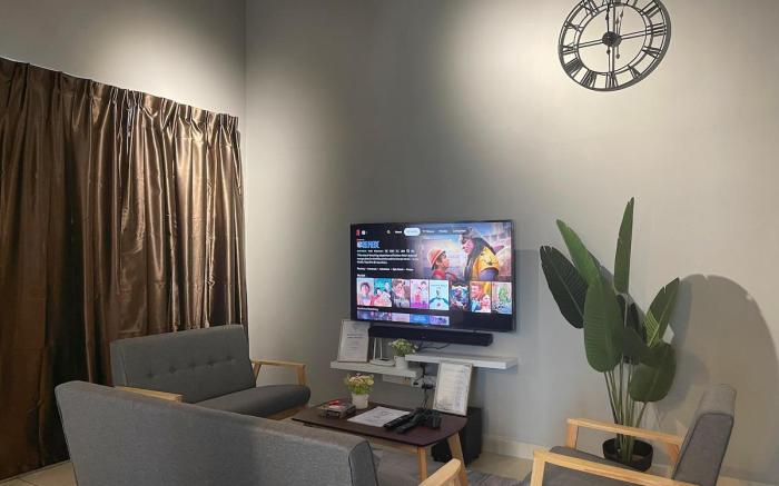Comfy Design Home @ Mount Austin JB 6 Pax