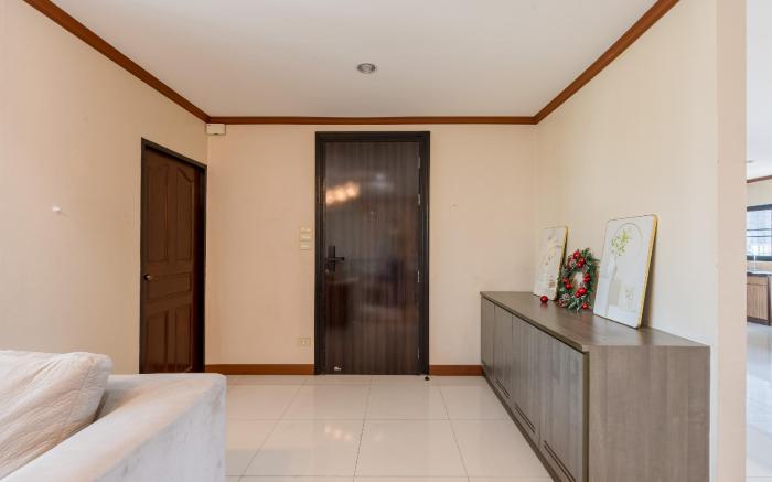 Phoenix Serviced Apartment