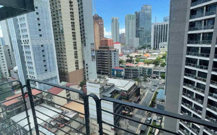 A Venue Residences 1509