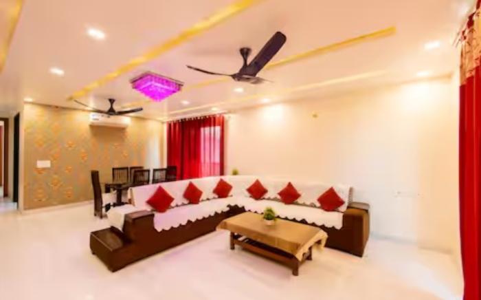 Luxury 3BHK Service Apartment in Saket J Block