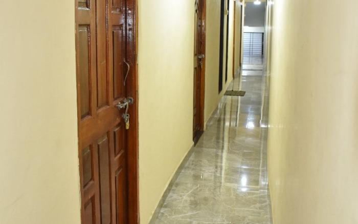 Hotel Dwarka Gauri