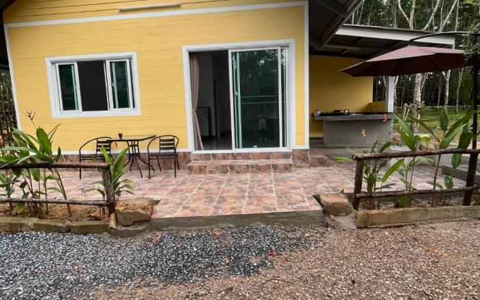 Baan Namthip Homestay Trang 