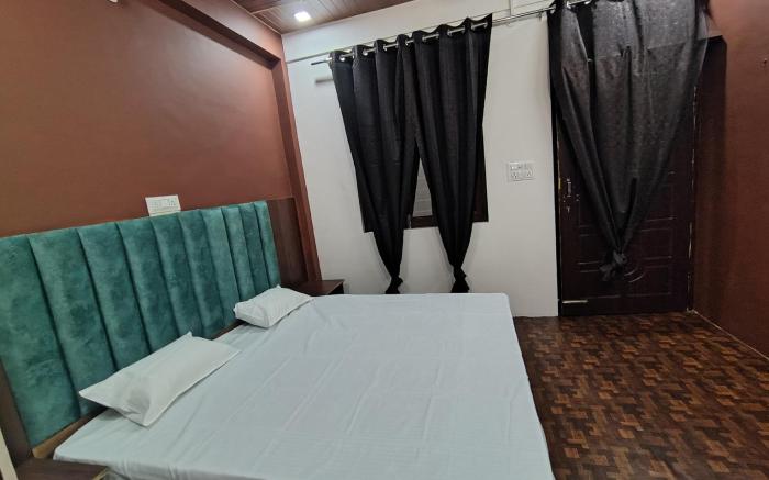 Down Hill Homestays