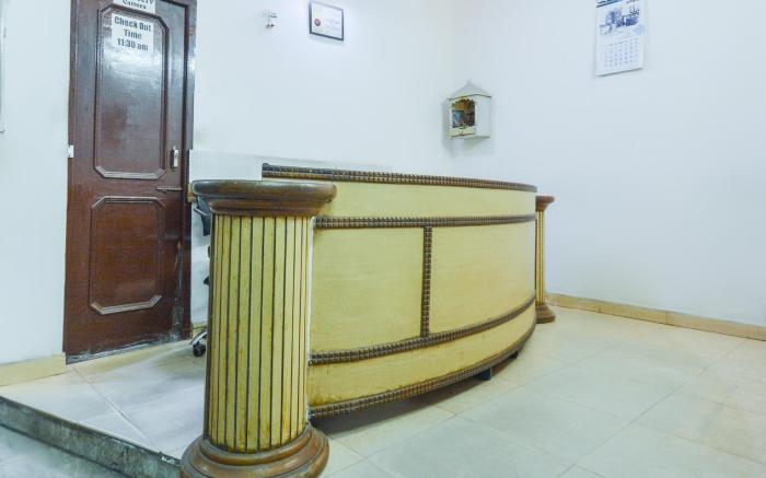 SPOT ON 36686 Hotel Om Shanti Palace