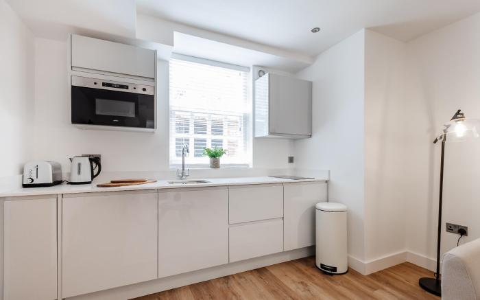 Beautiful Grosvenor Street Apartment
