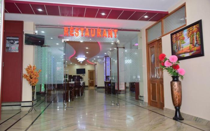 Goroomgo Skyblue and Restaurant Kangra