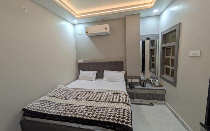 Haritwal Guest House(near kashi vishwanath temple)
