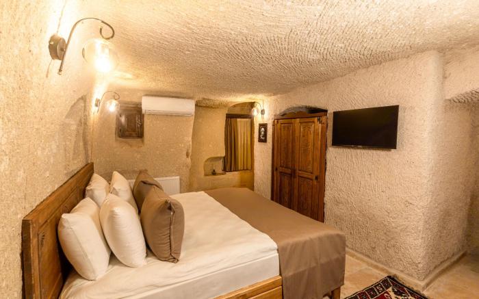 arkelas cave house 