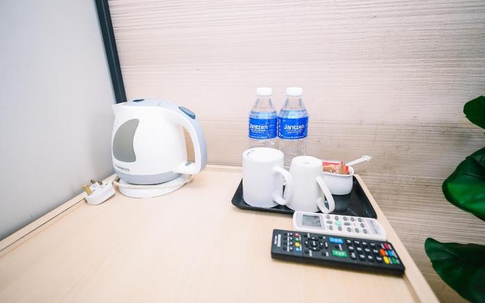 Swing & Pillows - TAR UMT Setapak