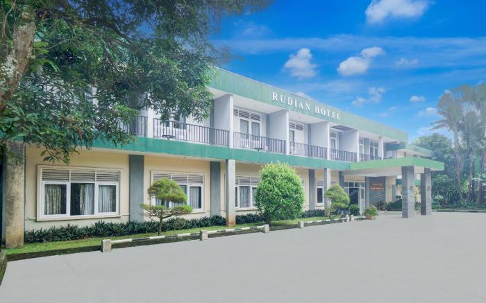 Dancenter Bogor Safari Stay