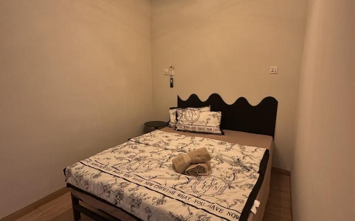 Senai airport vintage 2pax room