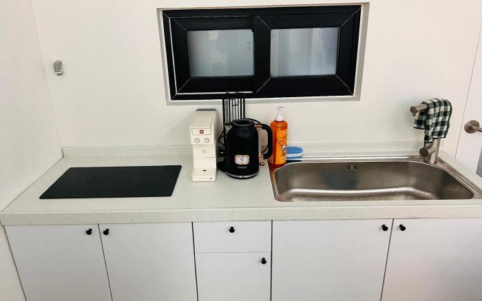 Hongdae#홍대입구역1분#침실3개#침대5개#호텔침구#맛집거리#쇼핑거리#짐보관#인기숙소