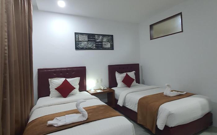 Grand Mahoni Hotel