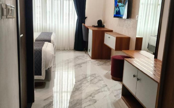 SABU'S GRAND ROYALE HOTEL