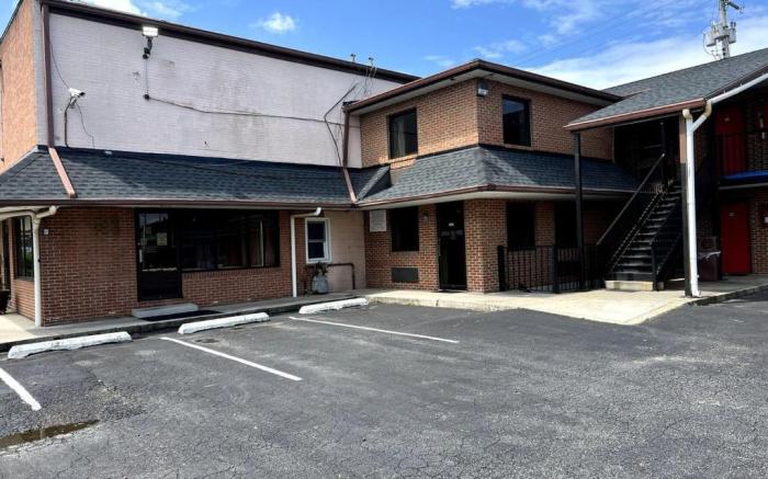 Budget Plaza Motel