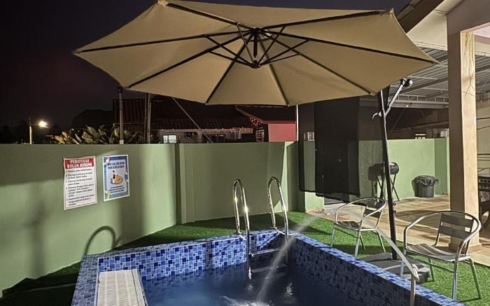 Pool Homestay Casa de' Sara Ipoh