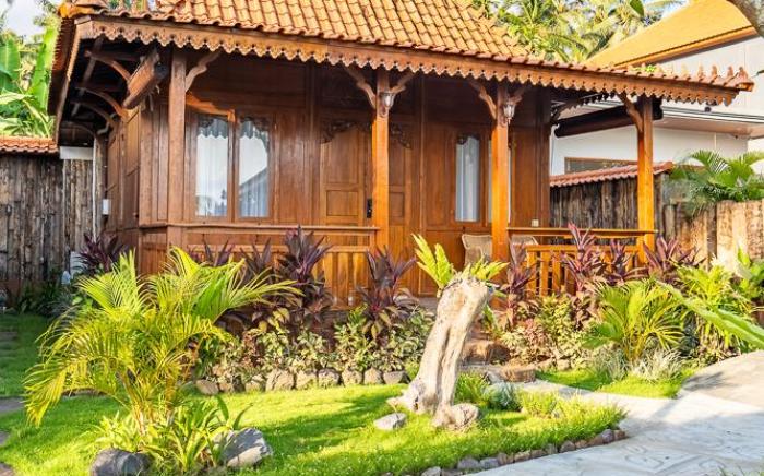 Dani Beach Villa - Beachfront Villas in Penuktukan