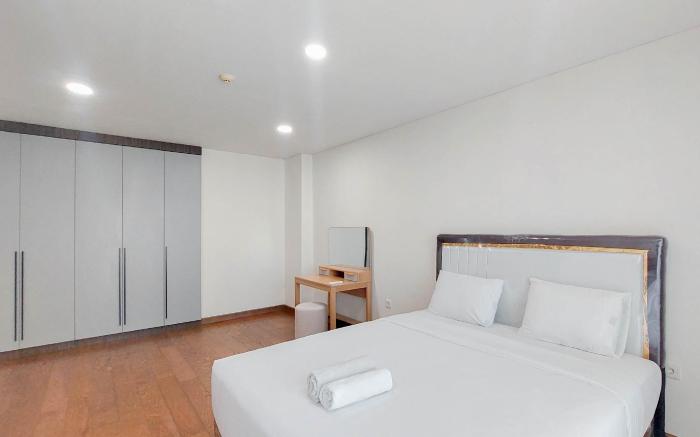 Elegant 2BR The Reiz Condominium Medan By Travelio
