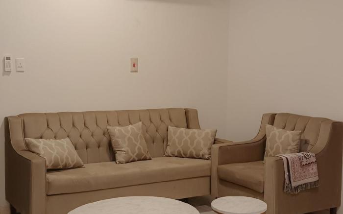 Al Quraishi Residence R2