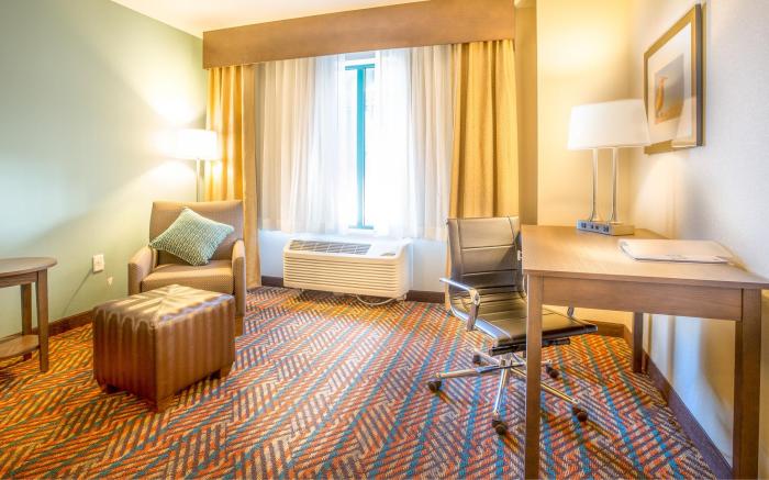 Holiday Inn Express Wichita South By IHG