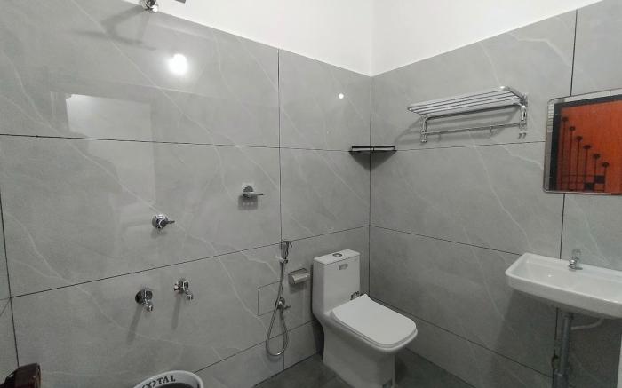 Premium King Bedroom