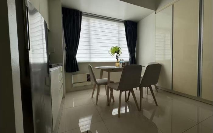 Modern & Cozy Condo in Calyx Residences Cebu City