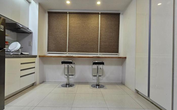 Condo in Calyx  Ayala Cebu Business Park w Netflix