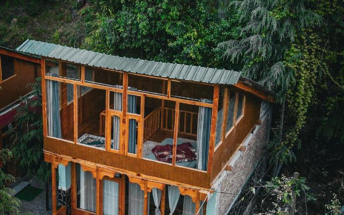 WOW the Duplex Cottage