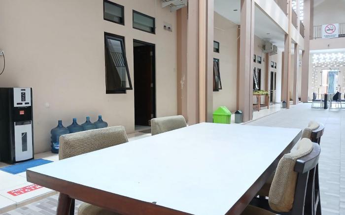 RedDoorz Syariah near Masjid Al-Aqsha Klaten