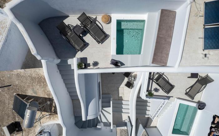 Avenoir Luxury Caves
