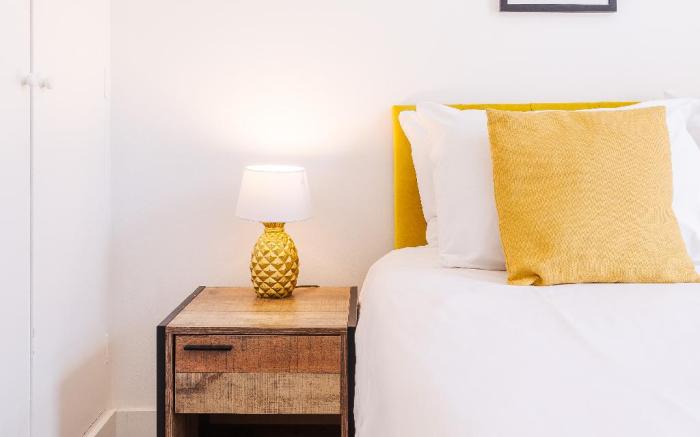 2 bed flat West Kensington/Fulham