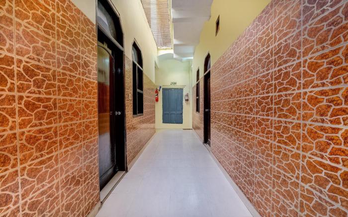 OYO 30989 Hotel Viraat