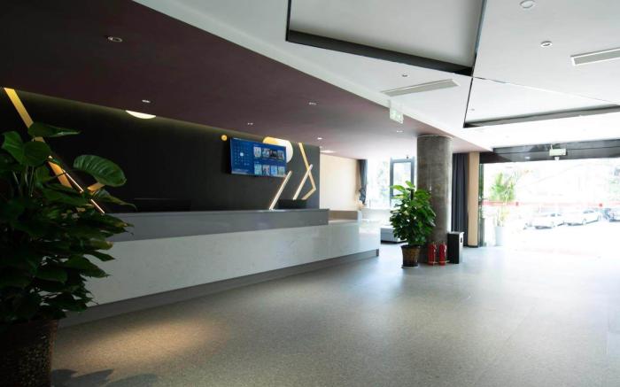 IU Hotel Luzhou Bubu Gaoxin Tiandi