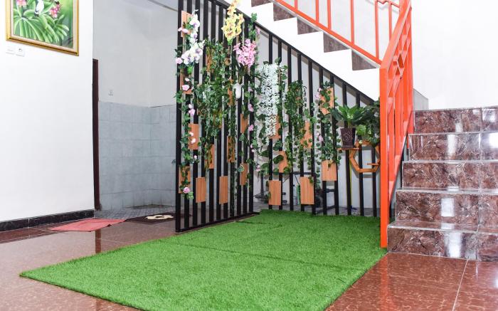 RedDoorz Syariah near Gelora Delta Sidoarjo 2