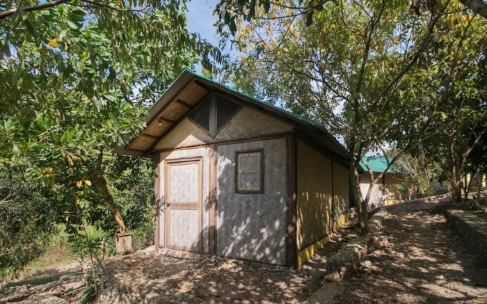 Busuanga Backpackers