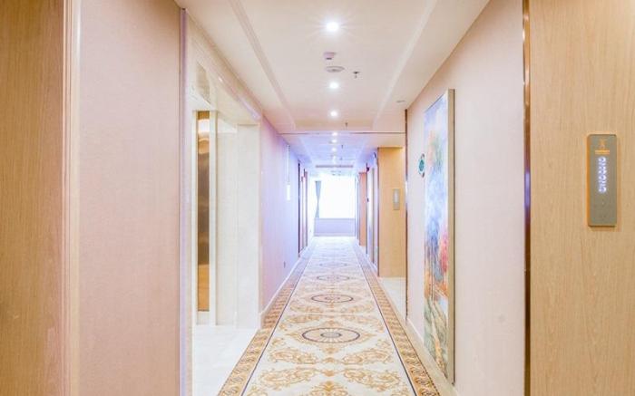 Vienna International Hotel Hefei Binhu Provincial Government Tangxihe Park Metro Station