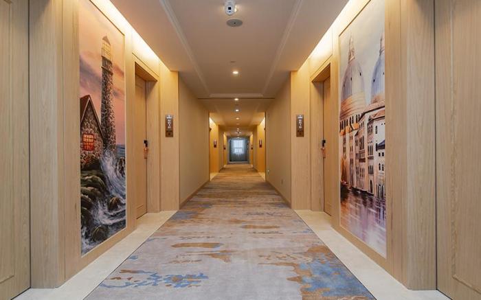 Vienna International Hotel Wuhan Optics Valley Square