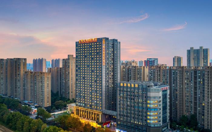 Vienna International Hotel Wuhan Houhu Xingye Road Metro Station