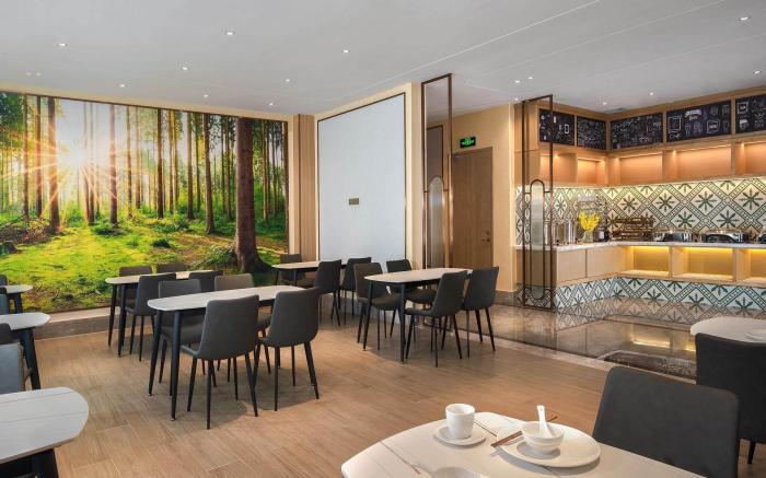 Vienna 3 Best Hotel Zhaoqing New District Sports Center Dinghu Mountain Station