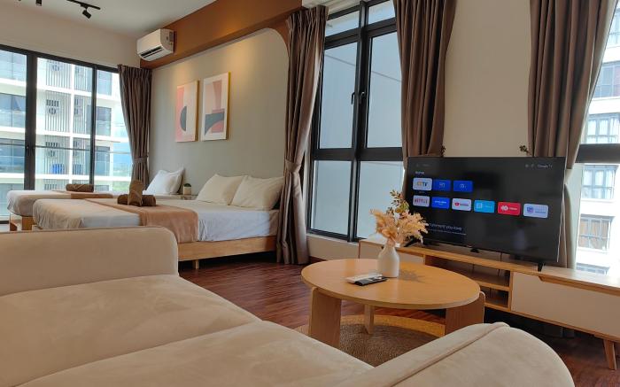 Free Parking|Corner Balcony|KAvenue|Cozy Room 4Pax
