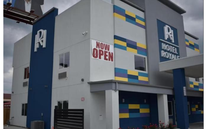 Hotel Royale IAH Airport North Houston I-45