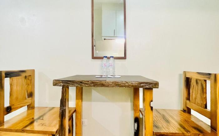 * *34 Retro Chic Studio
