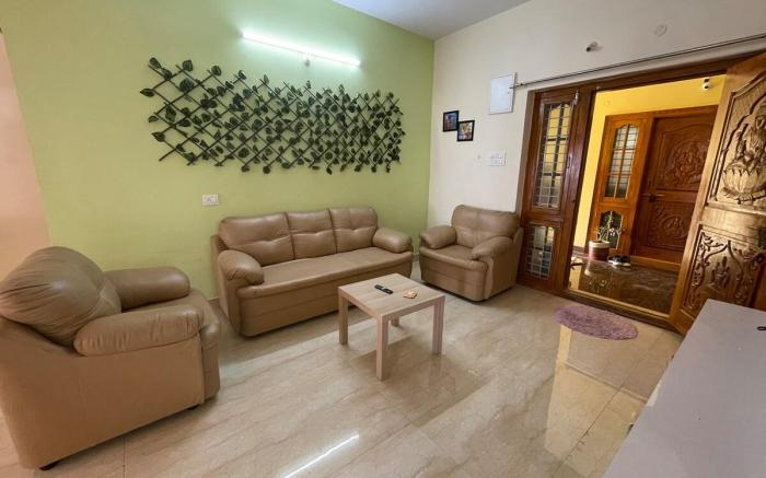 Beautiful 3BR at Kukatpally YJn. power backup/AC