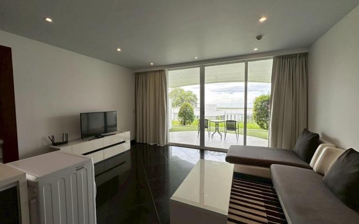 Sunset Beach & Pool / 1 Bedroom