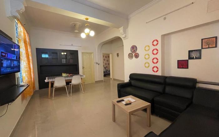 Lovely 2BR at Hitech City with power back up/AC