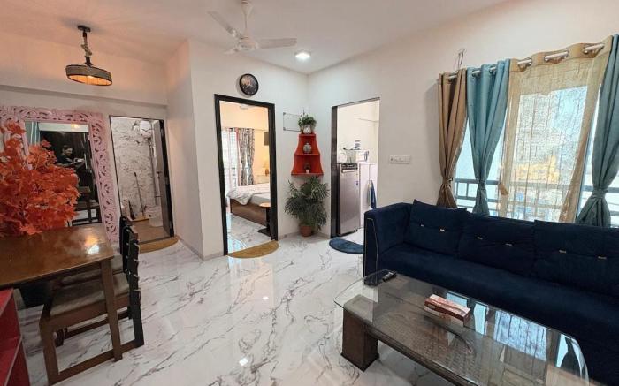 Stunning- 1BHK with view city view. Bandra west